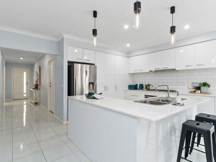 12 Bernardins Street, Clyde North, VIC, 3978, Clyde North - Thumbnail 2
