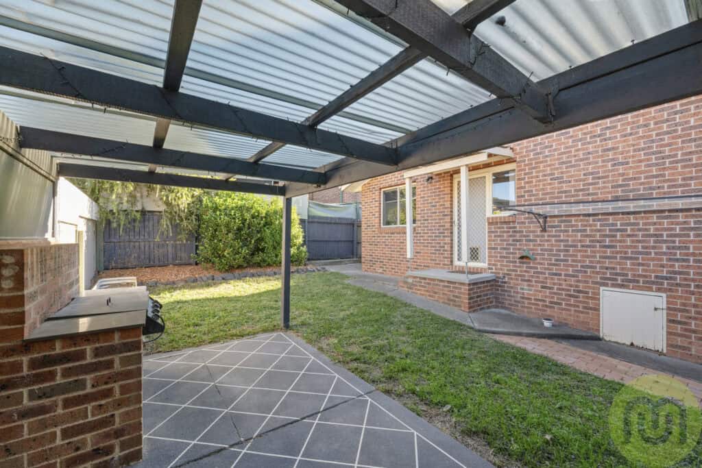 18B Wootton Crescent, Gordon - Thumbnail 3