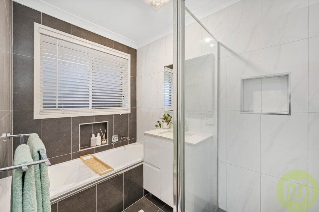 18B Wootton Crescent, Gordon - Thumbnail 5