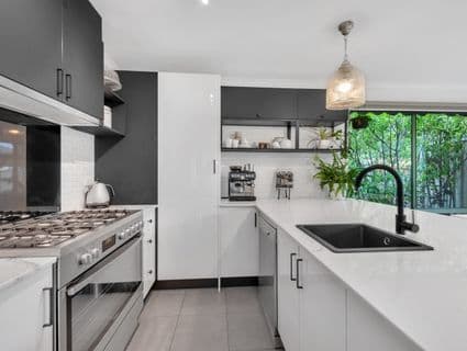 10 Oaklands Way, Pakenham, VIC, 3810, Pakenham - Thumbnail 2