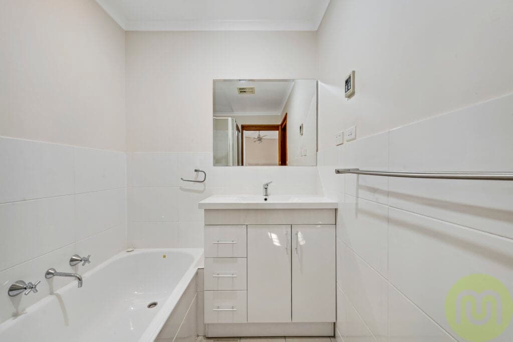 9 McKivat Close, Gordon - Thumbnail 8