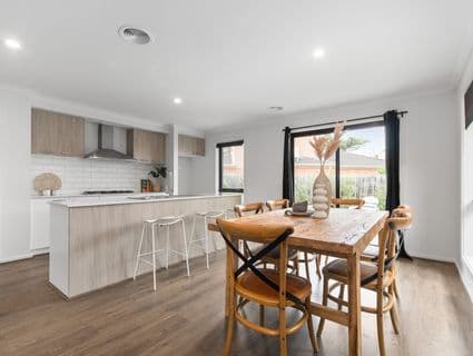 2/2 Jarrah Court, Frankston North, VIC, 3200, Frankston North - Thumbnail 2