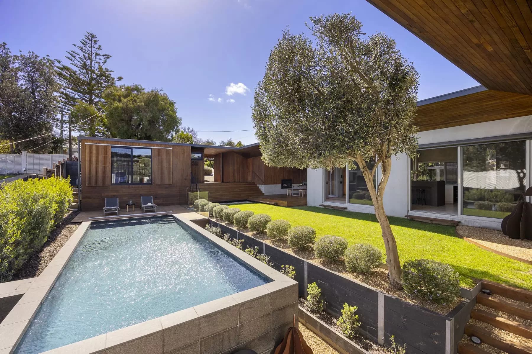 17 Boroondara Road, Sorrento, Sorrento - Thumbnail 2
