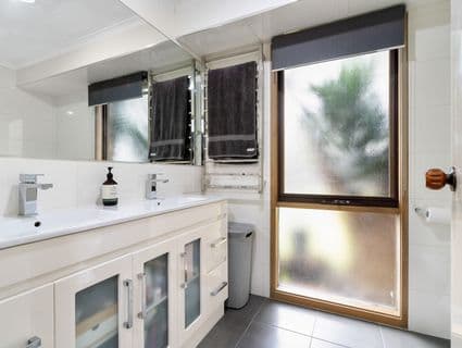 4 Anthony Court, Seaford, VIC, 3198, Seaford - Thumbnail 8