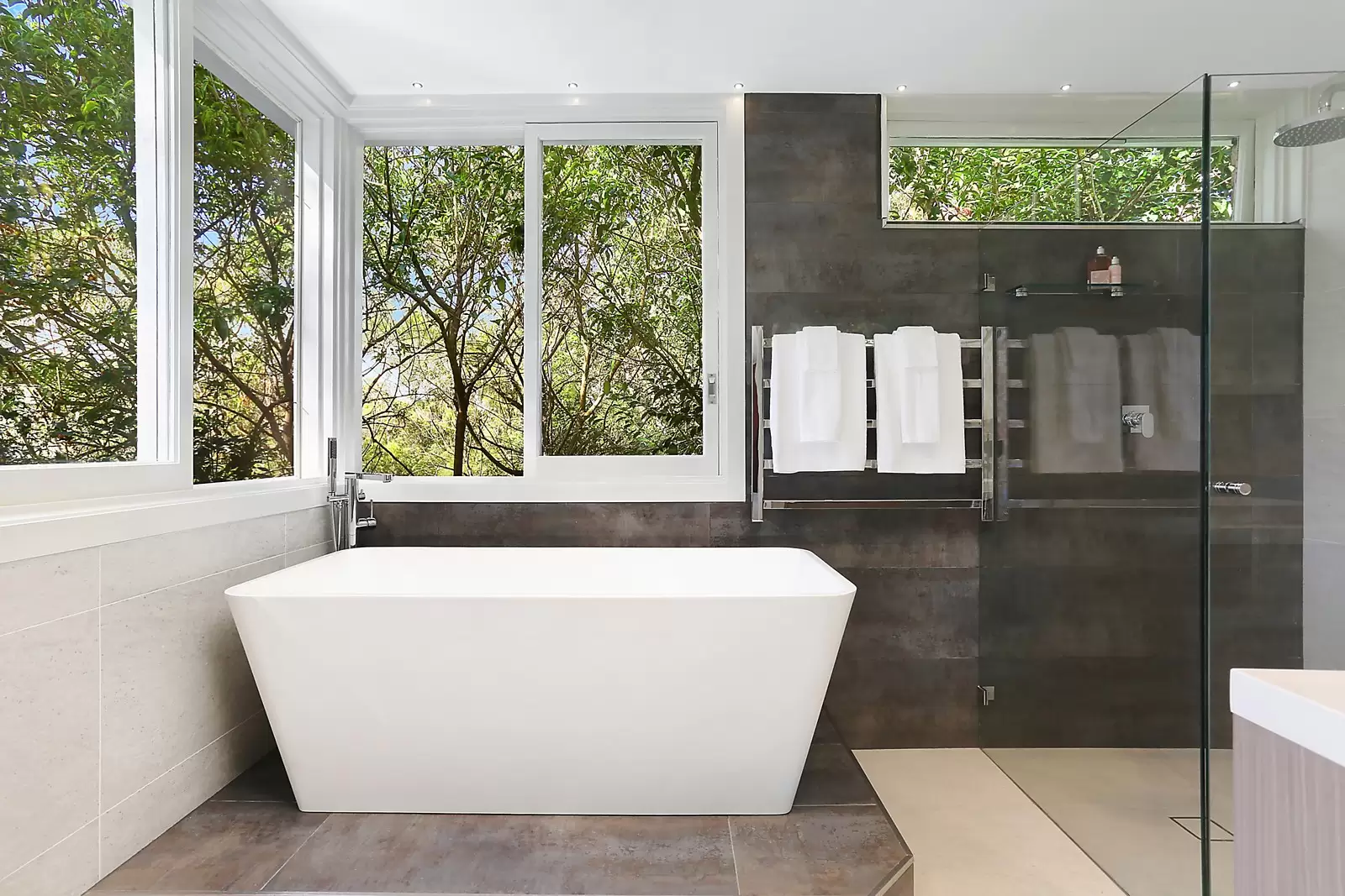 16 Macleay Avenue, Wahroonga, Wahroonga - Thumbnail 4