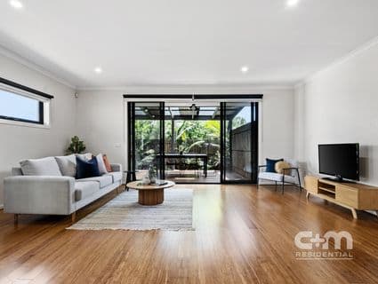 404, Oak Park - Thumbnail 2