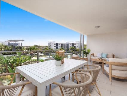404, Mount Coolum - Image 1