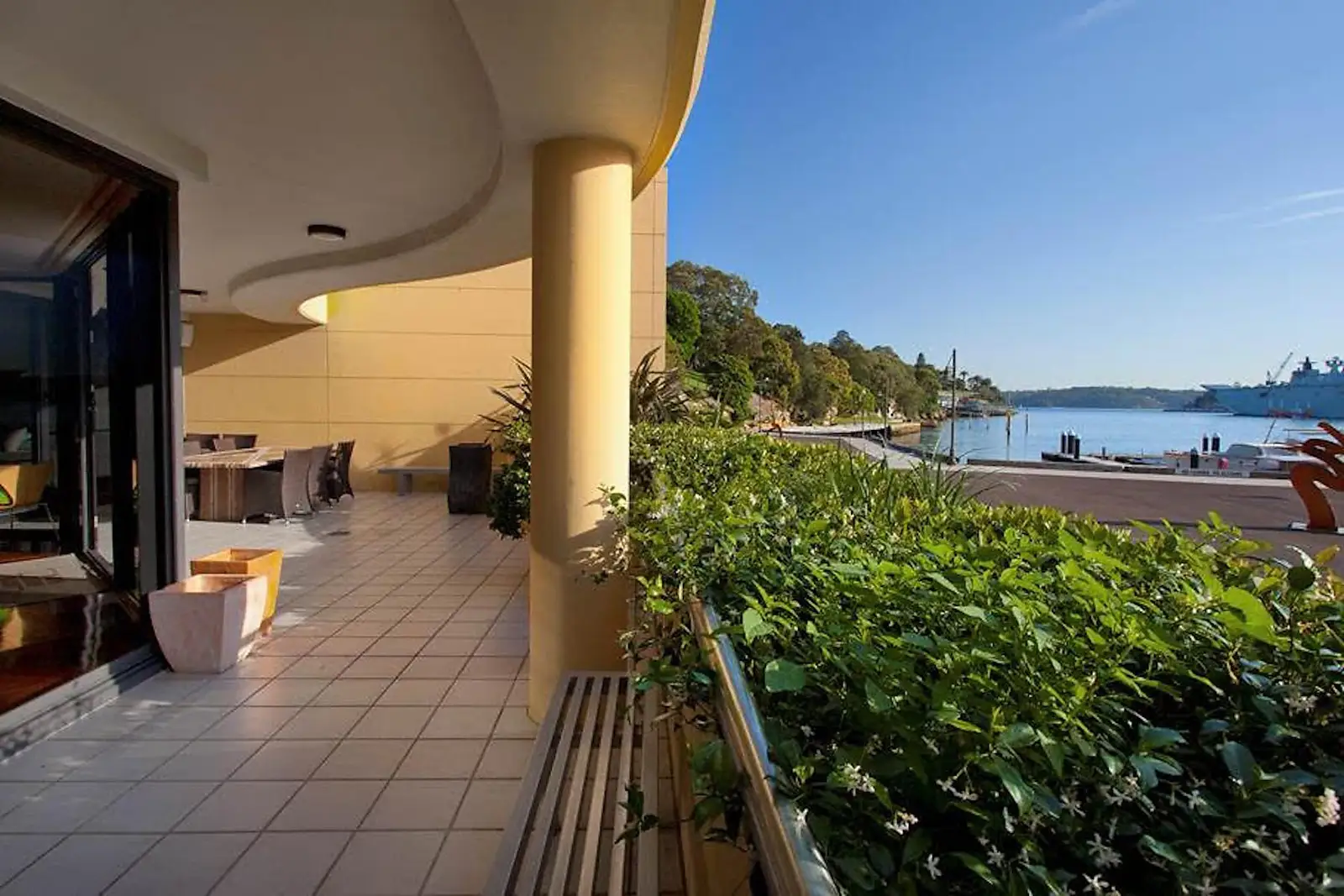 16/10 Lincoln Crescent, Woolloomooloo, Woolloomooloo - Image 1