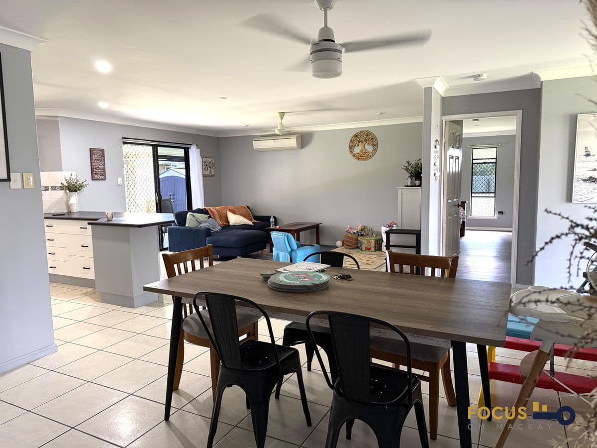 21 Michael Ave, Sarina, Sarina - Thumbnail 4