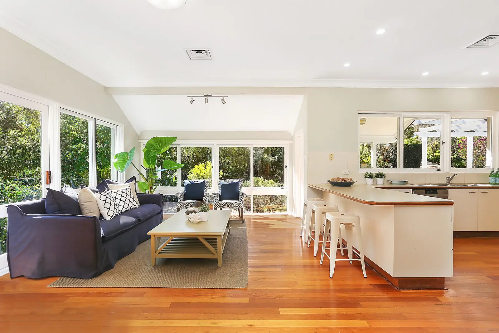 98 Beechworth Road, Pymble, Pymble - Thumbnail 3