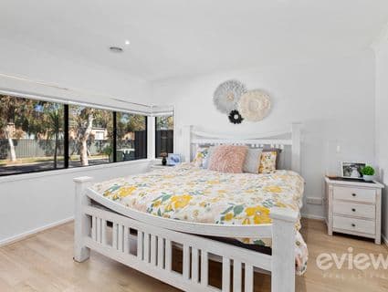 31 Hawkstone Road, Manor Lakes, VIC, 3024, Manor Lakes - Thumbnail 3