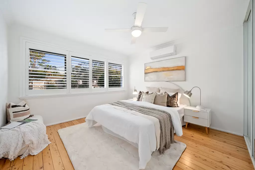 25 Sylvan Grove, Picnic Point, Picnic Point - Thumbnail 6