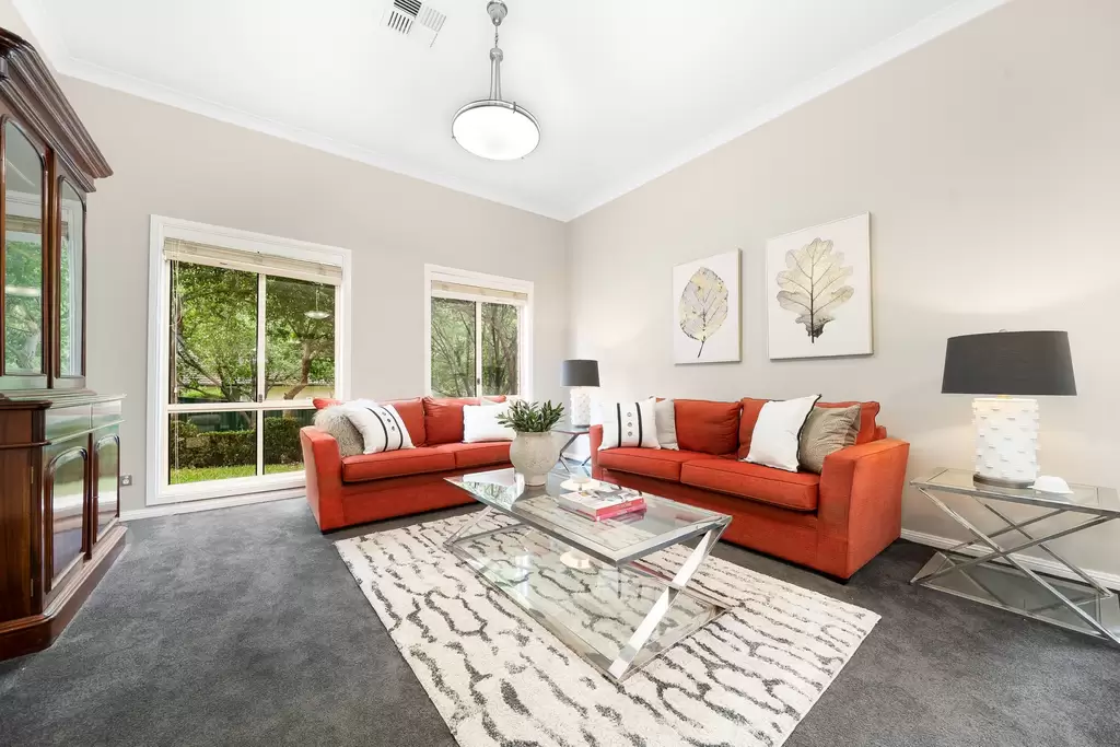 2 McBurney Place, Baulkham Hills, Baulkham Hills - Thumbnail 3