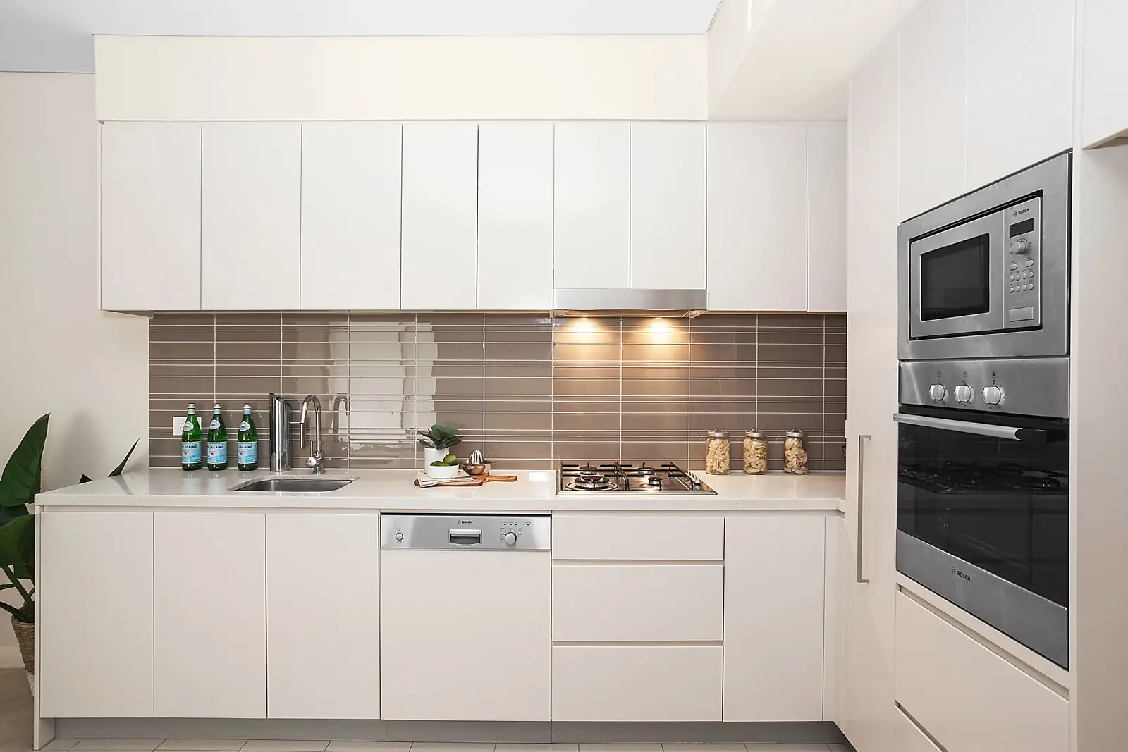 106/657 Pacific Highway, Killara, Killara - Thumbnail 2