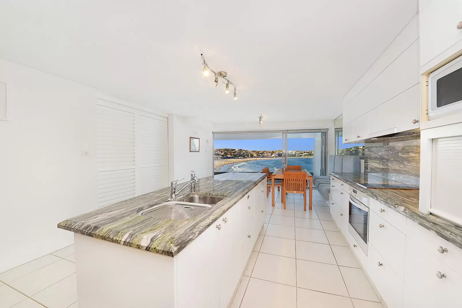 22/2-4 Notts Avenue, Bondi Beach, Bondi Beach - Thumbnail 4