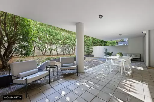 2/1 Levy Walk, Zetland - Image 1