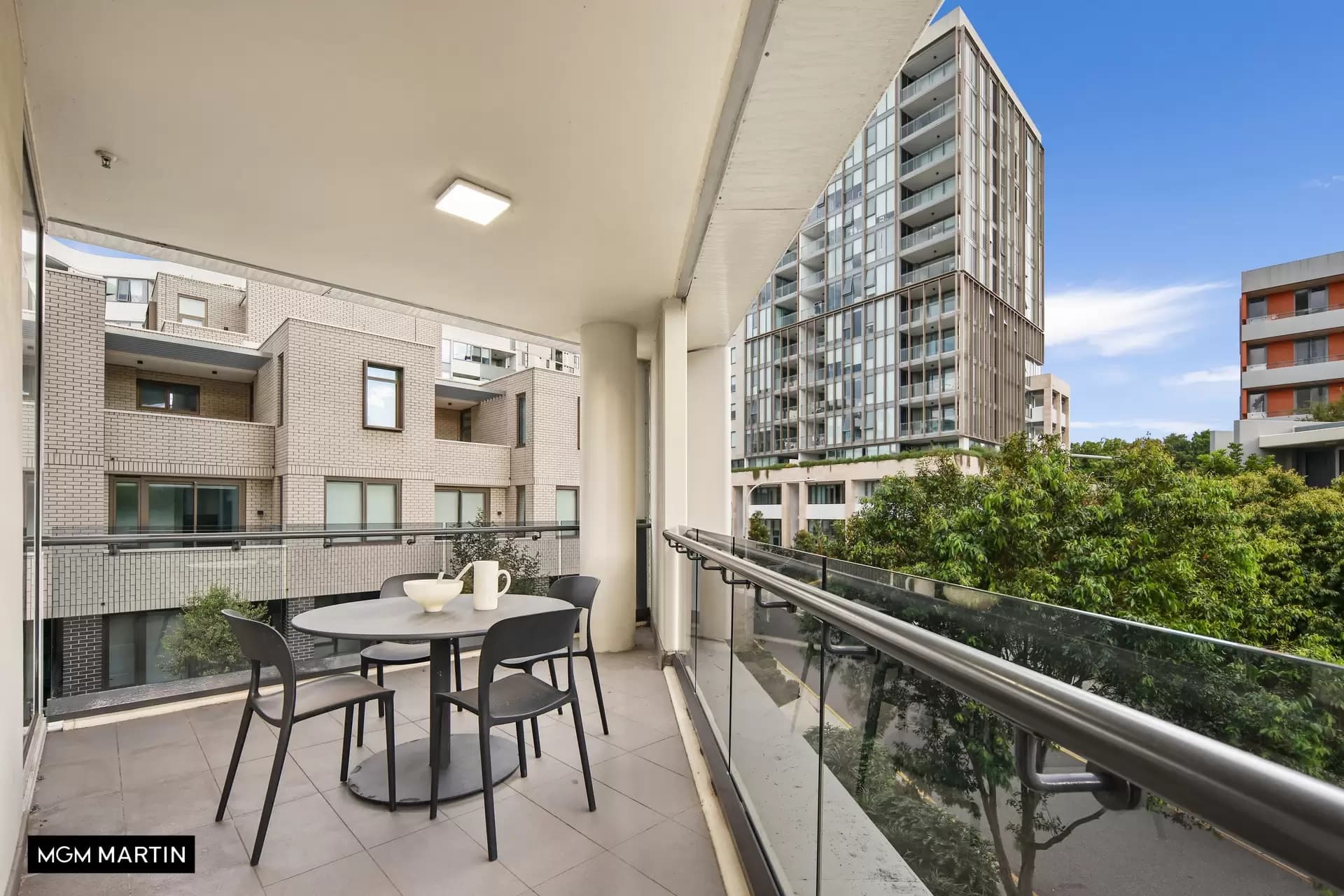 102/8 Rose Valley Way, Zetland - Thumbnail 3