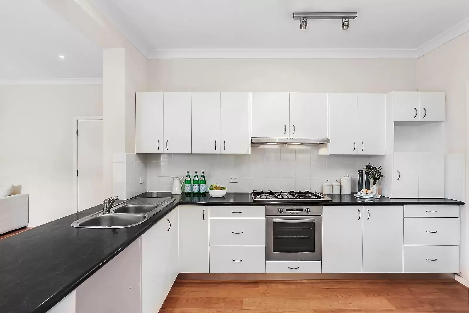 104A Livingstone Avenue, Pymble, Pymble - Thumbnail 4