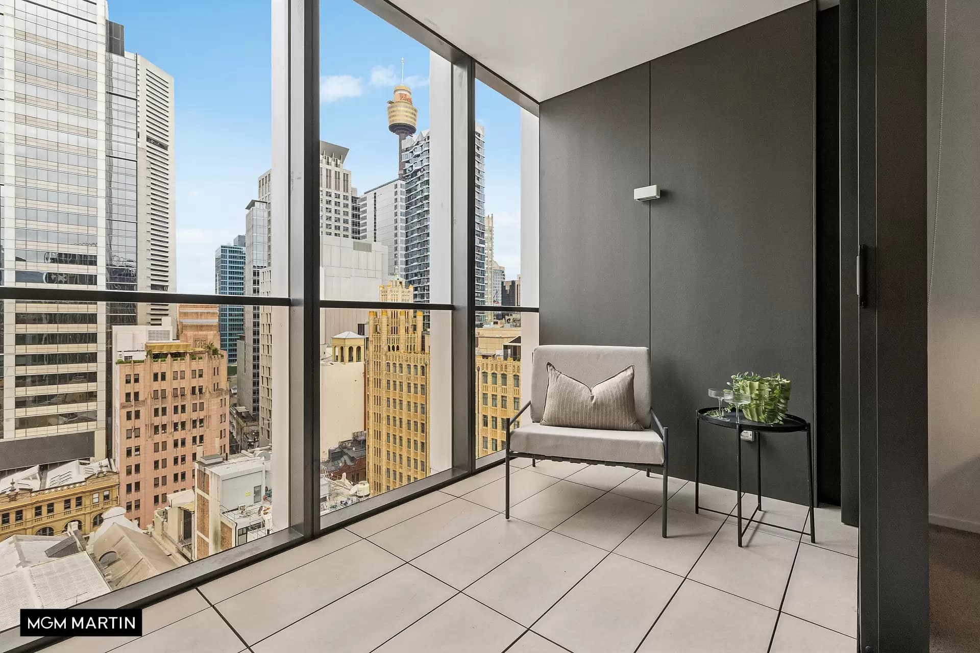 1905/161 Clarence Street, Sydney - Thumbnail 2