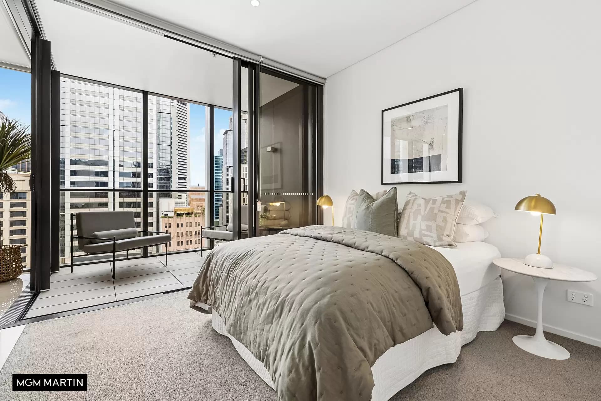1905/161 Clarence Street, Sydney - Thumbnail 4