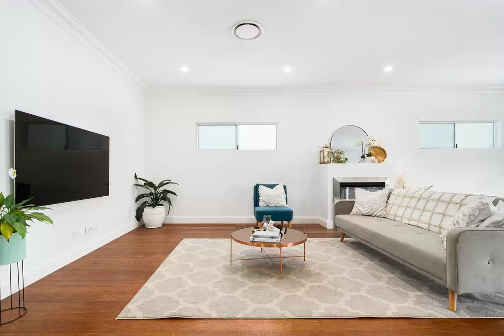 12 Roseview Avenue, Roselands, Roselands - Thumbnail 3