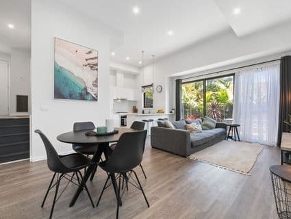 2A Vera Street, Frankston, VIC, 3199, Frankston - Thumbnail 2