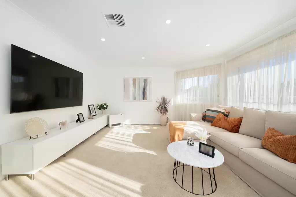 6 Gretta Place, Kellyville, Kellyville - Thumbnail 3