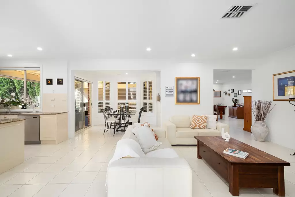 6 Gretta Place, Kellyville, Kellyville - Thumbnail 5