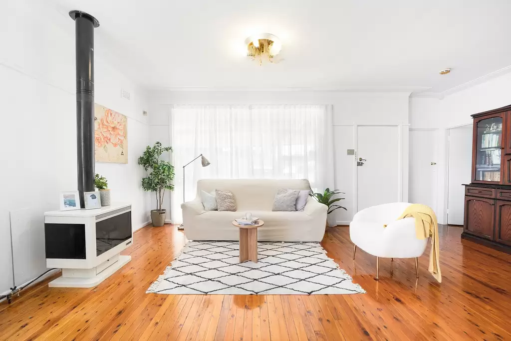 28 First Avenue, Belfield, Belfield - Thumbnail 2