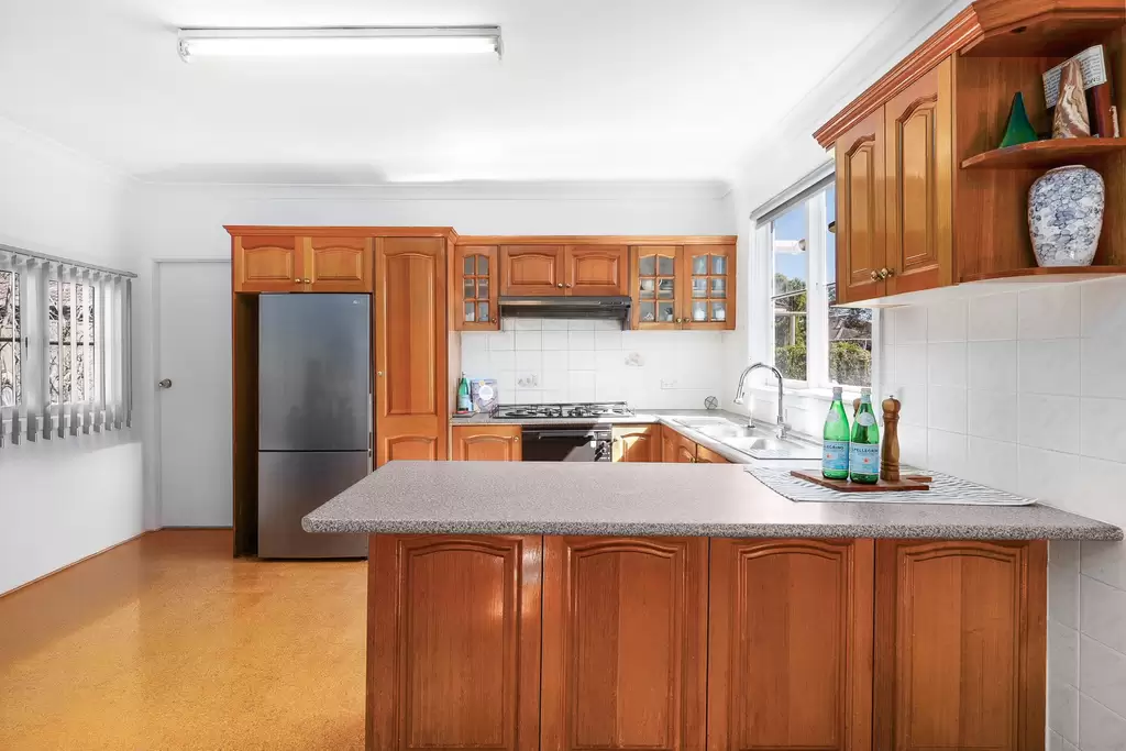 28 First Avenue, Belfield, Belfield - Thumbnail 4