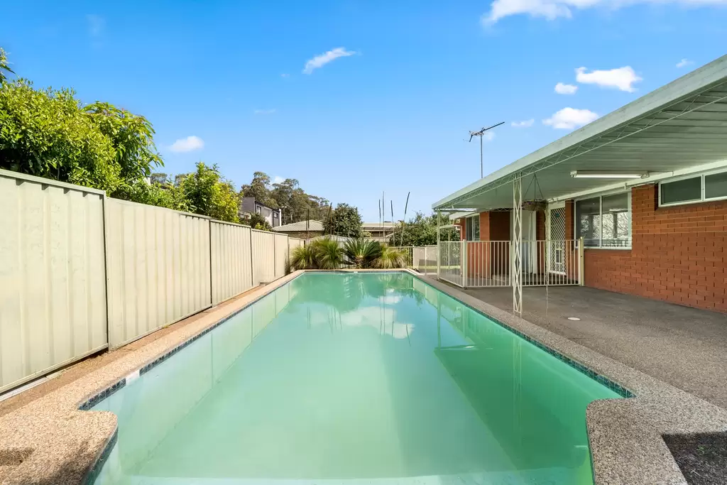 2 Lurnea Avenue, Georges Hall, Georges Hall - Thumbnail 6