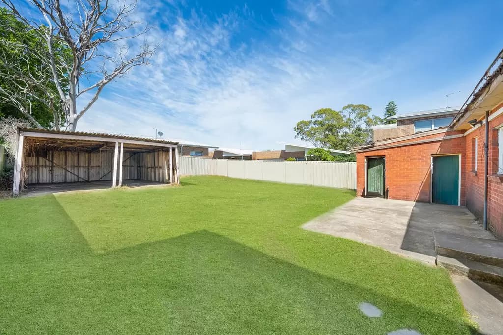 131 Birdwood Road, Georges Hall, Georges Hall - Thumbnail 3