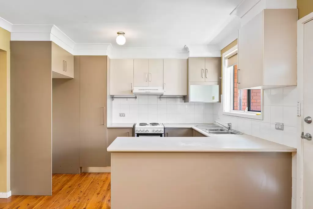 16 Rabaul Road, Georges Hall, Georges Hall - Thumbnail 2