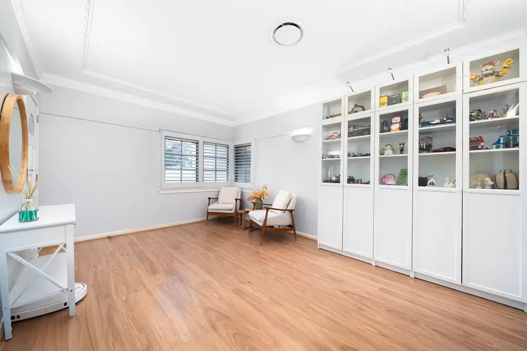 22 Marie Street, Castle Hill, Castle Hill - Thumbnail 5