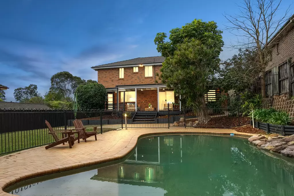 11 Browne Place, Baulkham Hills, Baulkham Hills - Thumbnail 2