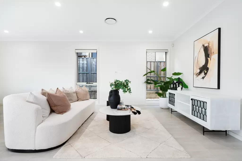 11 Brindle Parkway, Box Hill, Box Hill - Thumbnail 4