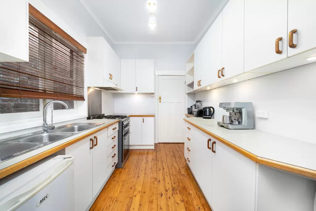 120 Croydon Road, Croydon, Croydon - Thumbnail 3