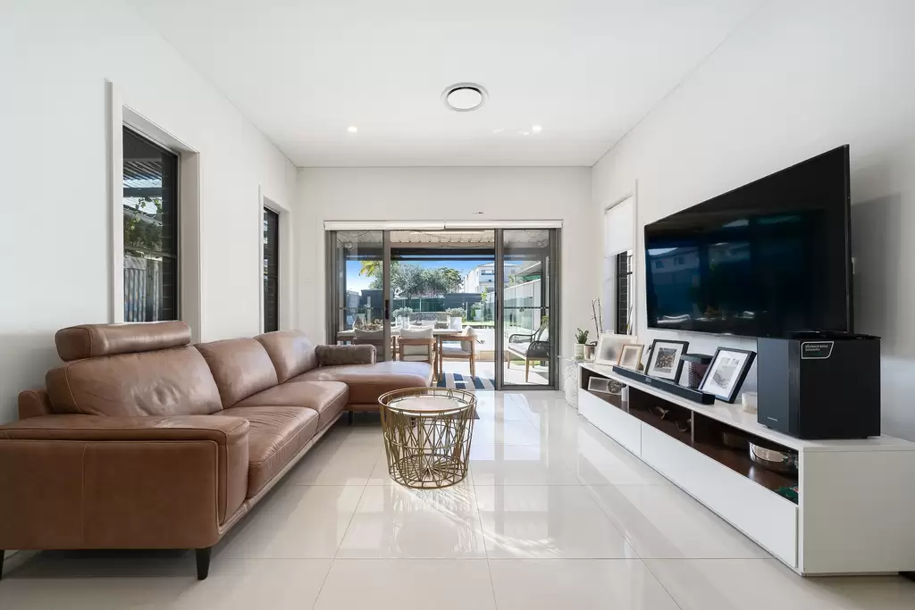 26B McCallum Street, Roselands, Roselands - Thumbnail 4