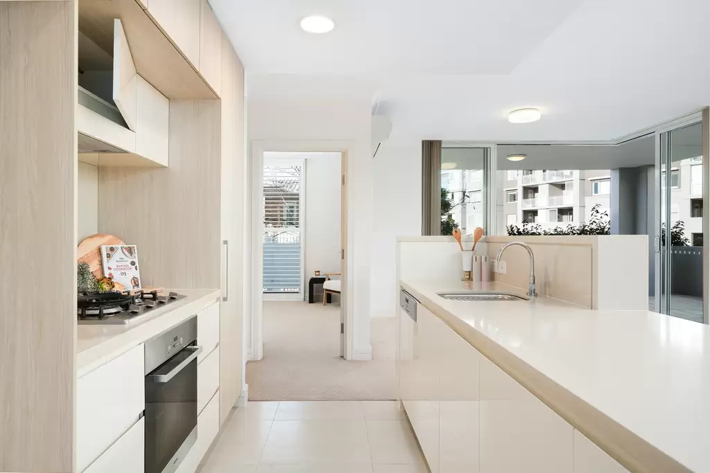 108/2 Peninsula Drive, Breakfast Point, Breakfast Point - Thumbnail 3