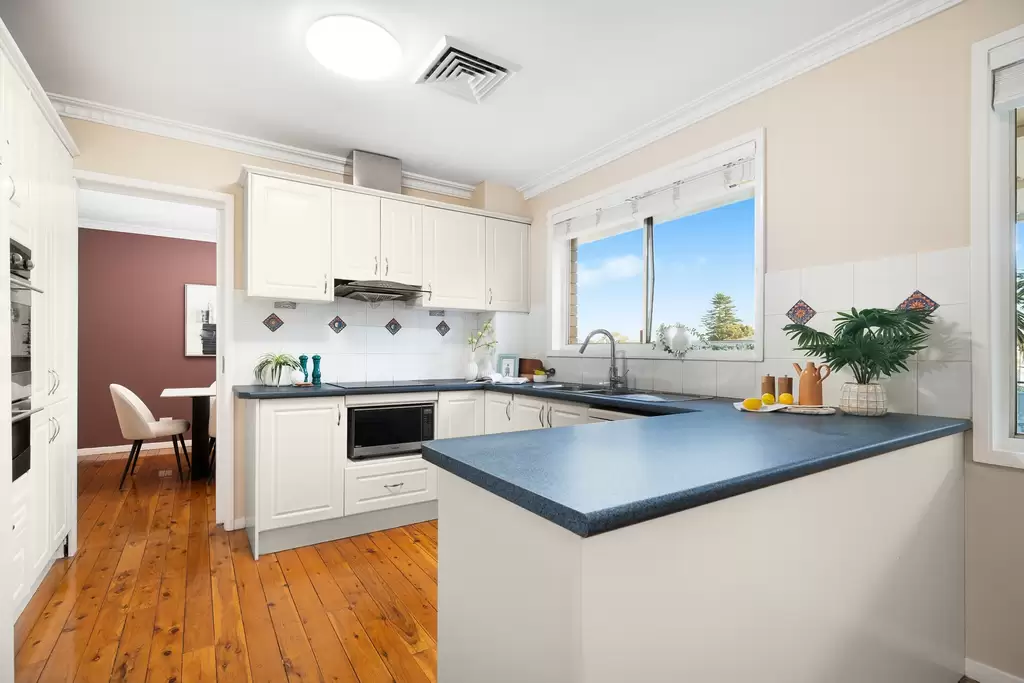 16 Rutland Avenue, Baulkham Hills, Baulkham Hills - Thumbnail 4