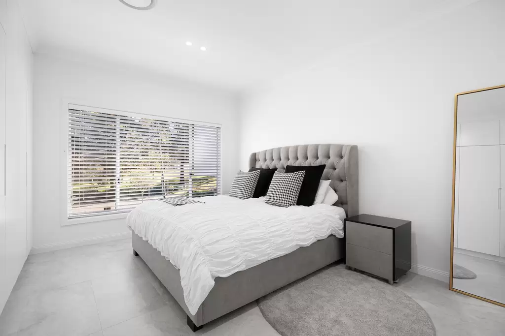 23 Roseanne Avenue, Roselands, Roselands - Thumbnail 6
