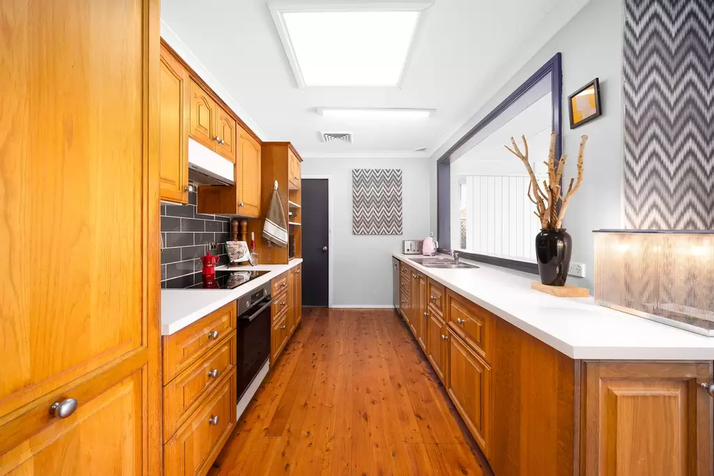 15 Brunette Drive, Castle Hill, Castle Hill - Thumbnail 2