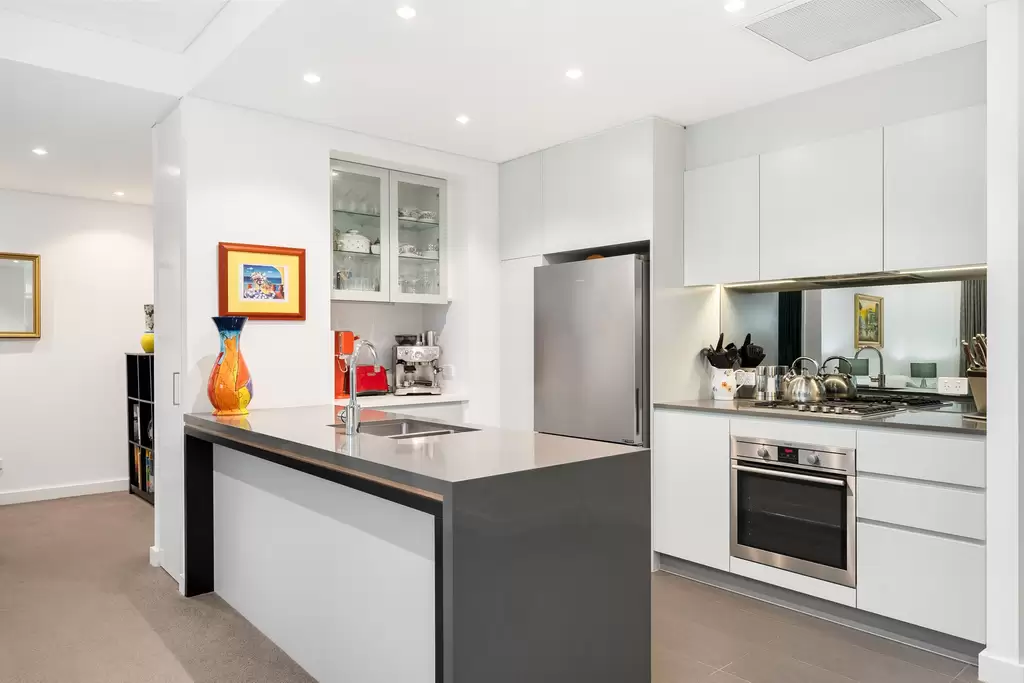 305/2 Northcote Street, Mortlake, Mortlake - Thumbnail 2