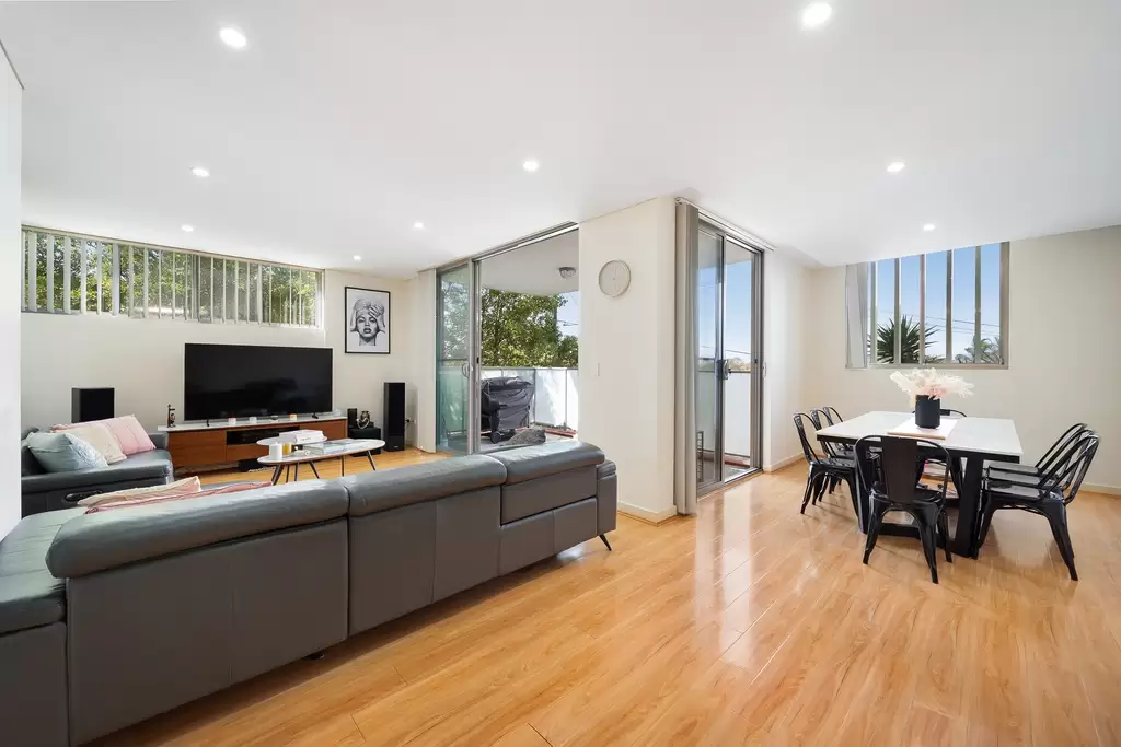 6/3A Byer Street, Enfield, Enfield - Image 1