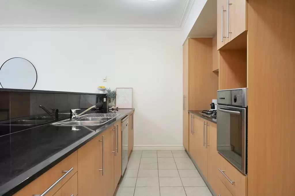 210/16 Fairwater Close, Breakfast Point, Breakfast Point - Thumbnail 3
