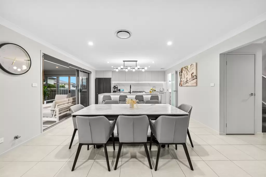 15 Corona Street, Box Hill, Box Hill - Thumbnail 4