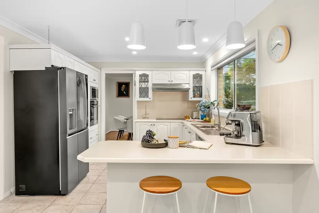 4 Angophora Place, Castle Hill, Castle Hill - Thumbnail 4