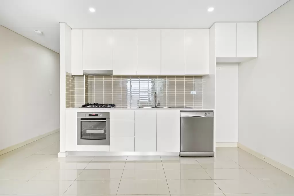21/3a Byer Street, Enfield, Enfield - Thumbnail 4