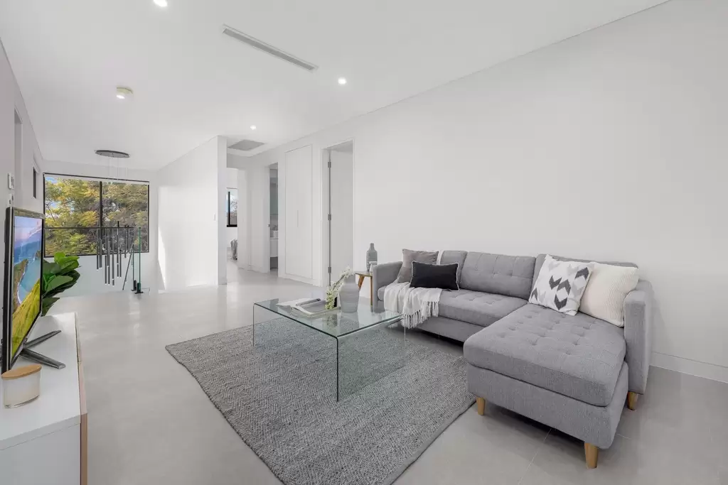 99 Remly Street, Roselands, Roselands - Thumbnail 2