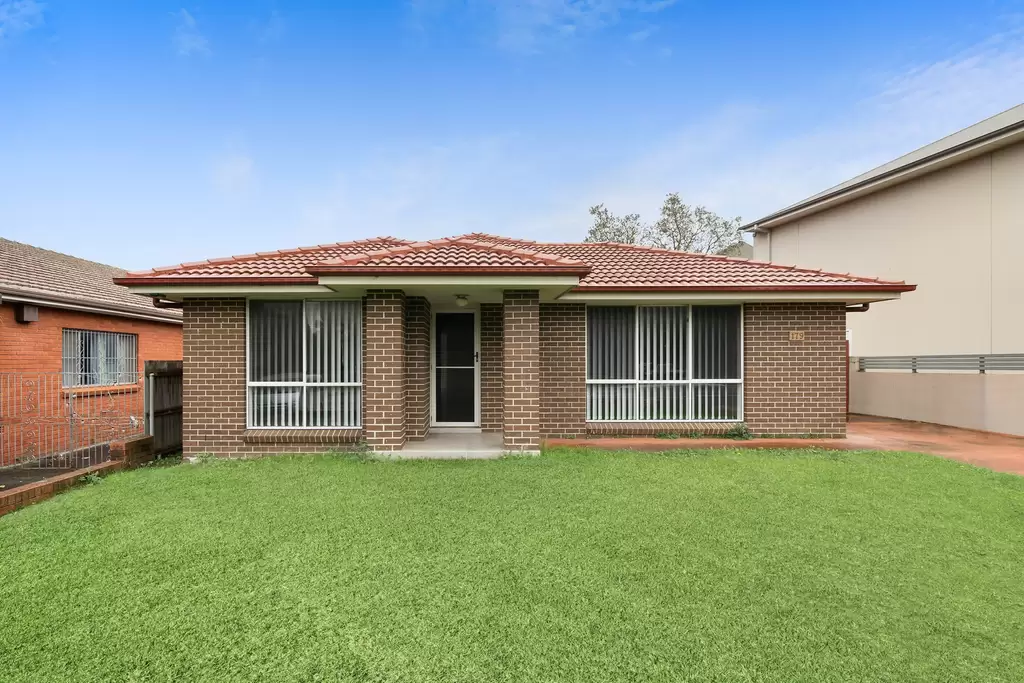 179 Moorefields Road, Roselands, Roselands - Image 1